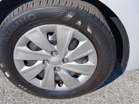 Used 2019 Kia Rio S image 19