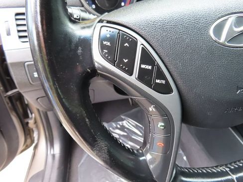 Used 2015 Hyundai Elantra Limited FWD image 20