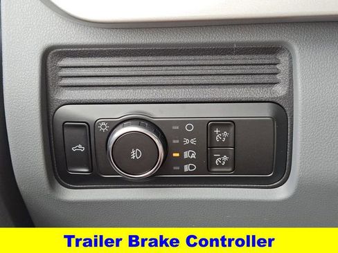 New 2026 Ford F250 XL w/ XL Chrome Package image 18