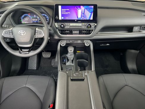 New 2026 Toyota Grand Highlander AWD Hybrid image 9