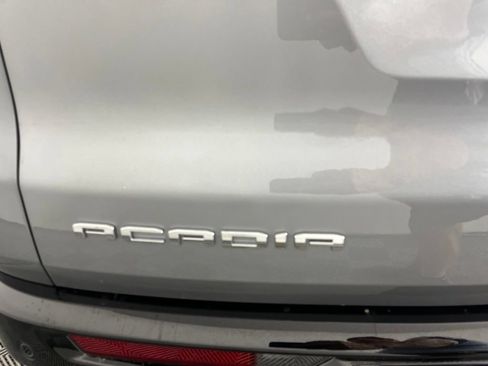 Certified 2026 GMC Acadia Denali Ultimate w/ LPO, Floor Liner Package FWD image 15