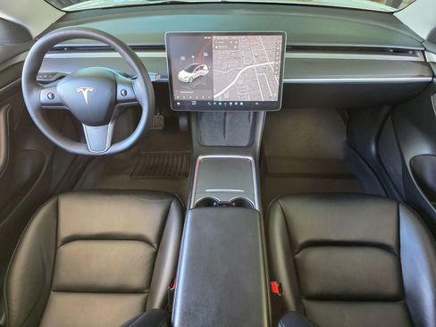 Used 2023 Tesla Model 3 Standard Range image 13