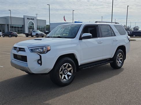 Used 2021 Toyota 4Runner TRD Off-Road image 4