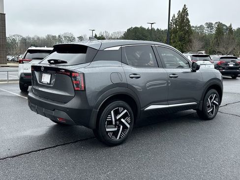 Certified 2025 Nissan Kicks SV FWD image 8