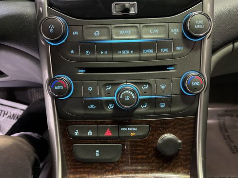 Used 2013 Chevrolet Malibu LT image 20