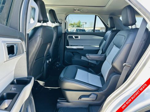 Used 2022 Ford Explorer XLT w/ Equipment Group 202A image 26