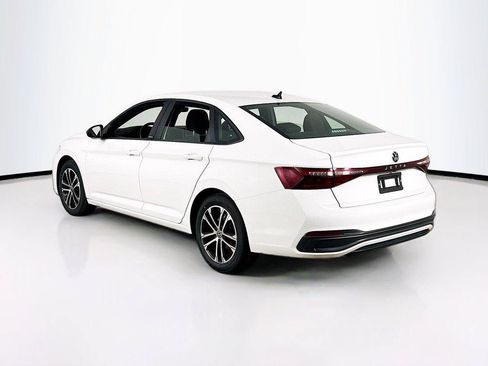 Certified 2025 Volkswagen Jetta Sport FWD image 7