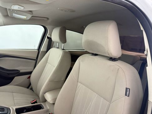 Used 2018 Ford Focus SE image 17