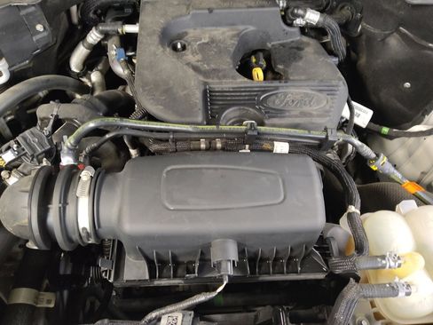 Used 2020 Ford Explorer XLT image 30