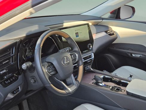 Used 2025 Lexus RX 350 Premium Plus w/ Accessory Package (Z1) FWD image 13