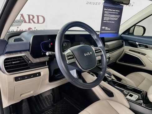 Used 2024 Kia Telluride EX w/ EX Captain's Chair Package FWD image 11