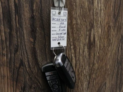 Used 2022 Ford F150 Lariat image 34