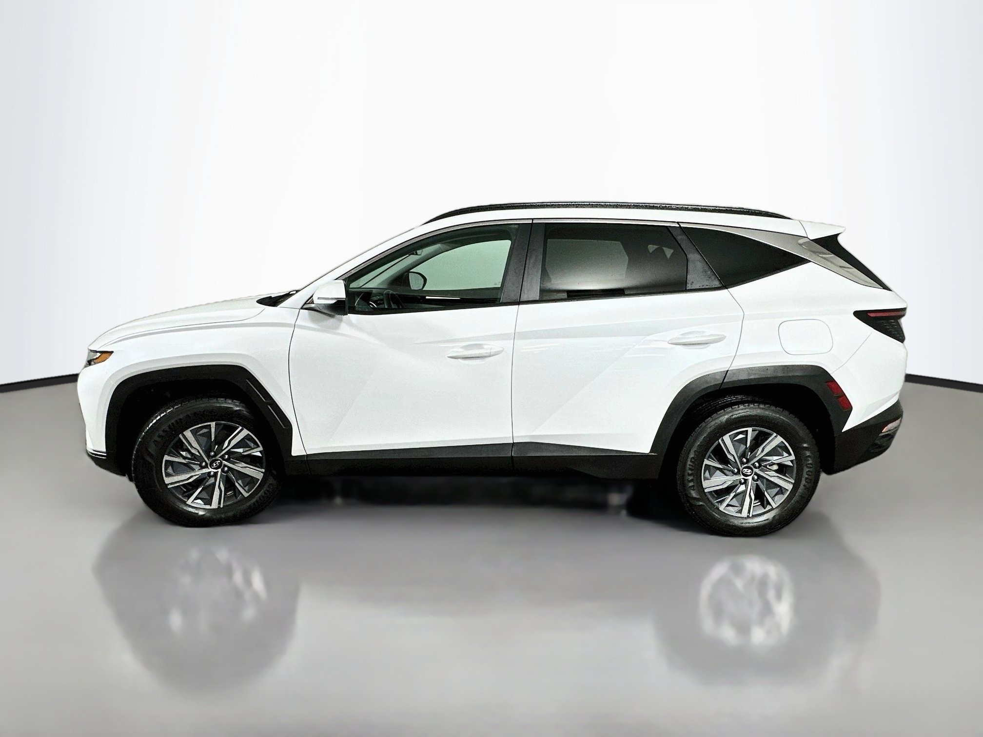 Used 2023 Hyundai Tucson Blue AWD/4WD image 4