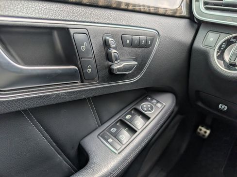 Used 2015 Mercedes-Benz E 350 4MATIC Sedan image 25