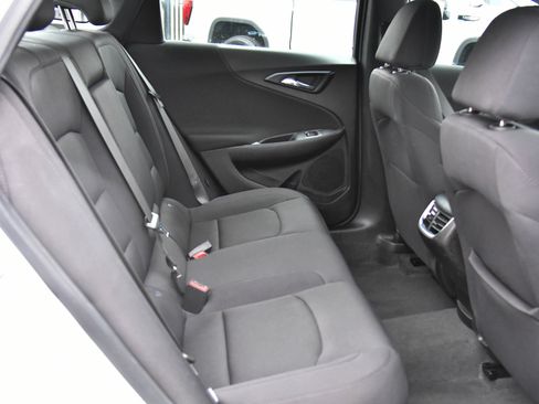 Used 2024 Chevrolet Malibu LT image 37