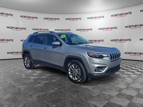 Used 2020 Jeep Cherokee Latitude Plus w/ Cold Weather Group AWD/4WD image 1