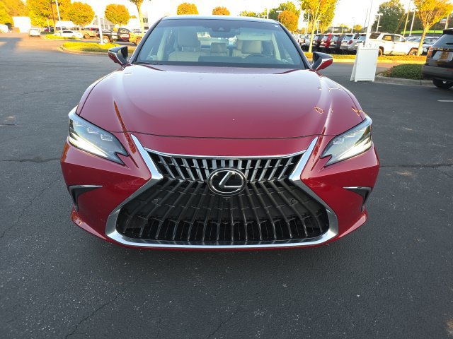 Used 2025 Lexus ES 350 Ultra Luxury FWD image 10