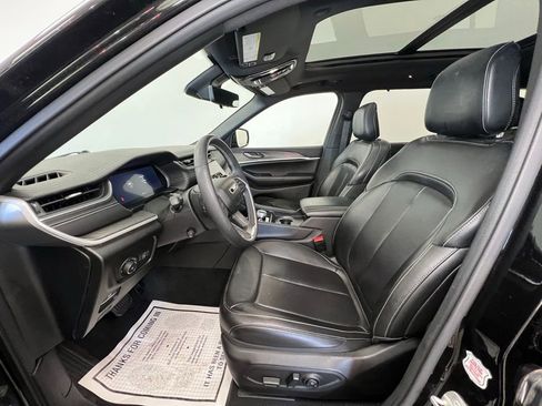 Used 2024 Jeep Grand Cherokee L Limited w/ Luxury Tech Group II image 4