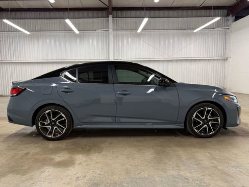 Used 2024 Nissan Sentra SR FWD image 4