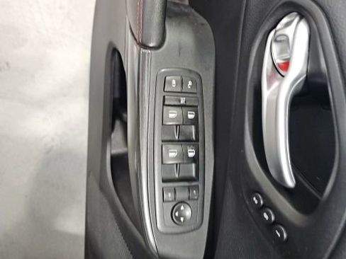 Used 2015 Jeep Cherokee Trailhawk w/ Leather Interior Group AWD/4WD image 12