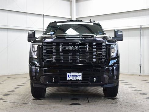 Used 2024 GMC Sierra 3500 Denali Ultimate image 2