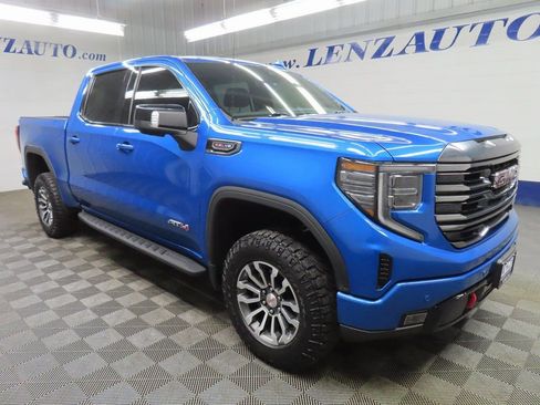 Used 2022 GMC Sierra 1500 AT4 w/ Technology Package image 3