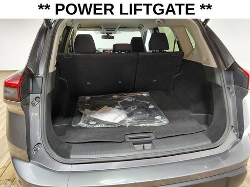 Used 2024 Nissan Rogue SV FWD image 12