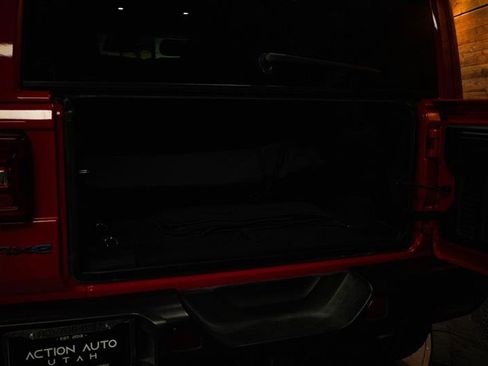 Used 2025 Jeep Wrangler Unlimited Rubicon 4xe w/ Convenience Group image 7