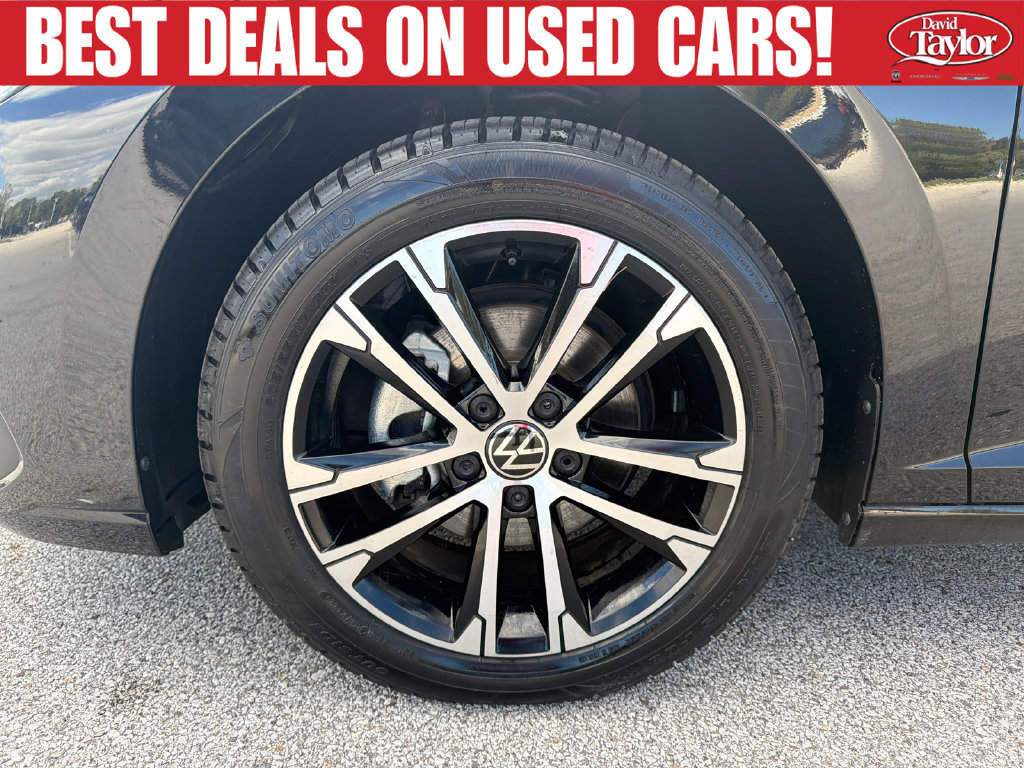 Used 2025 Volkswagen Jetta Sport FWD image 27
