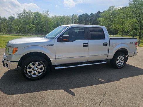 Used 2014 Ford F150 XLT w/ Equipment Group 302A Luxury AWD/4WD image 11