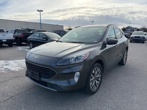 Certified 2020 Ford Escape Titanium image 9