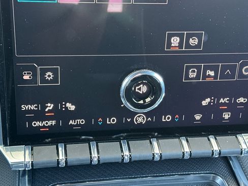 New 2026 GMC Sierra EV Elevation image 18