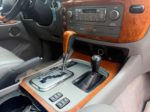 Used 2006 Lexus LX 470 4WD image 23