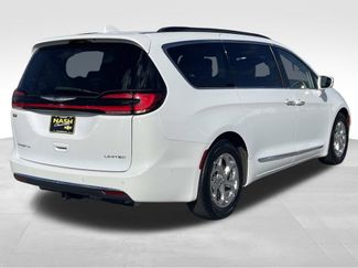 Used 2022 Chrysler Pacifica Limited video 3