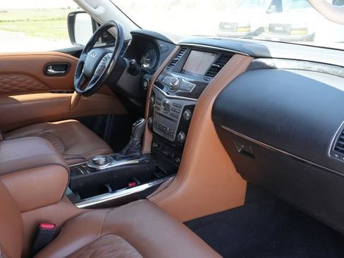 Used 2018 INFINITI QX80 4WD w/ Deluxe Technology Package image 17