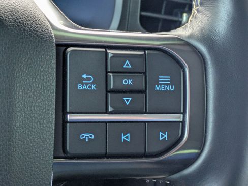 Used 2022 Ford Expedition Platinum AWD/4WD image 32