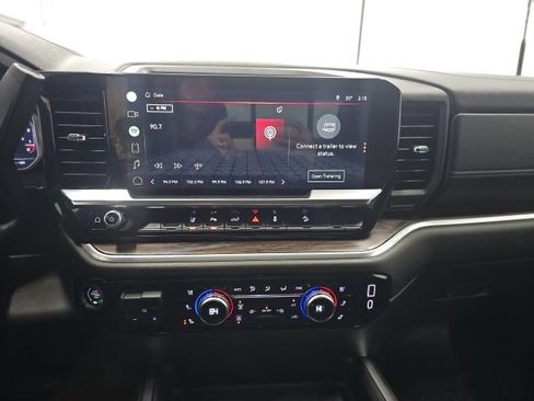 Used 2024 GMC Sierra 3500 SLT w/ SLT Premium Package image 26