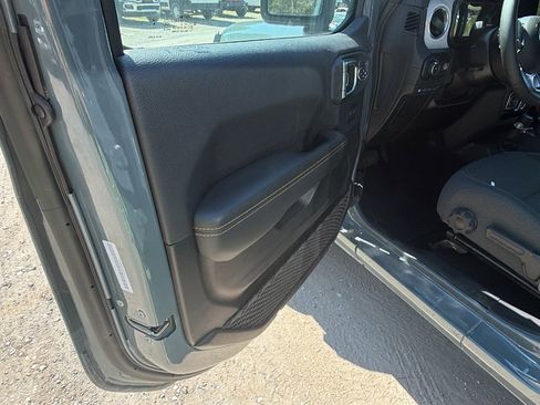 Used 2025 Jeep Wrangler Sahara w/ Safety Group image 14