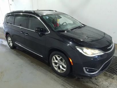 Used 2020 Chrysler Pacifica Touring-L w/ Tire & Wheel Group