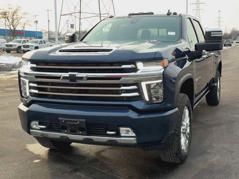 Used 2023 Chevrolet Silverado 2500 High Country w/ Z71 Off-Road Package image 7