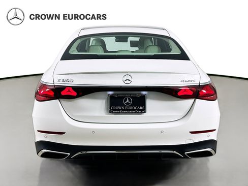Used 2026 Mercedes-Benz E 350 4MATIC Sedan image 6