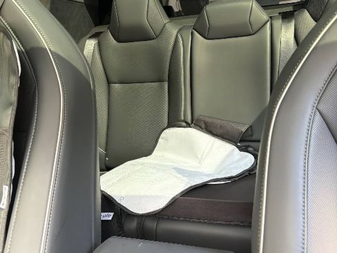 Used 2025 Tesla Cybertruck AWD Crew Cab image 9