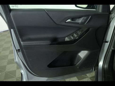 Used 2025 Chevrolet Equinox LT w/ Safety and Technology Package AWD/4WD image 20