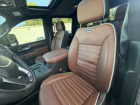 Used 2024 GMC Sierra 3500 Denali Ultimate AWD/4WD image 19