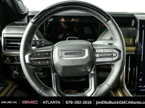 Used 2026 GMC Yukon Denali Ultimate image 10