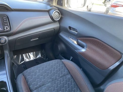 Certified 2022 Nissan Kicks SR image 17