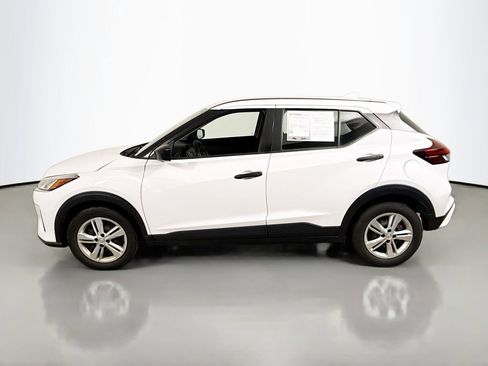 Used 2023 Nissan Kicks S image 4
