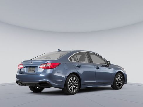 Used 2018 Subaru Legacy 2.5i Premium w/ Popular Package #1 AWD/4WD image 3