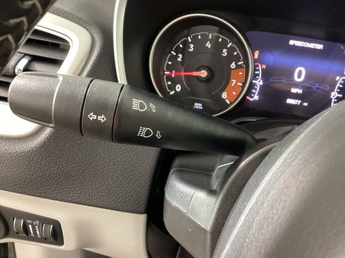 Used 2018 Jeep Compass Latitude w/ Popular Equipment Group image 20