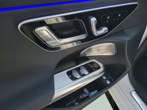New 2026 Mercedes-Benz E 53 AMG e 4MATIC Sedan image 17